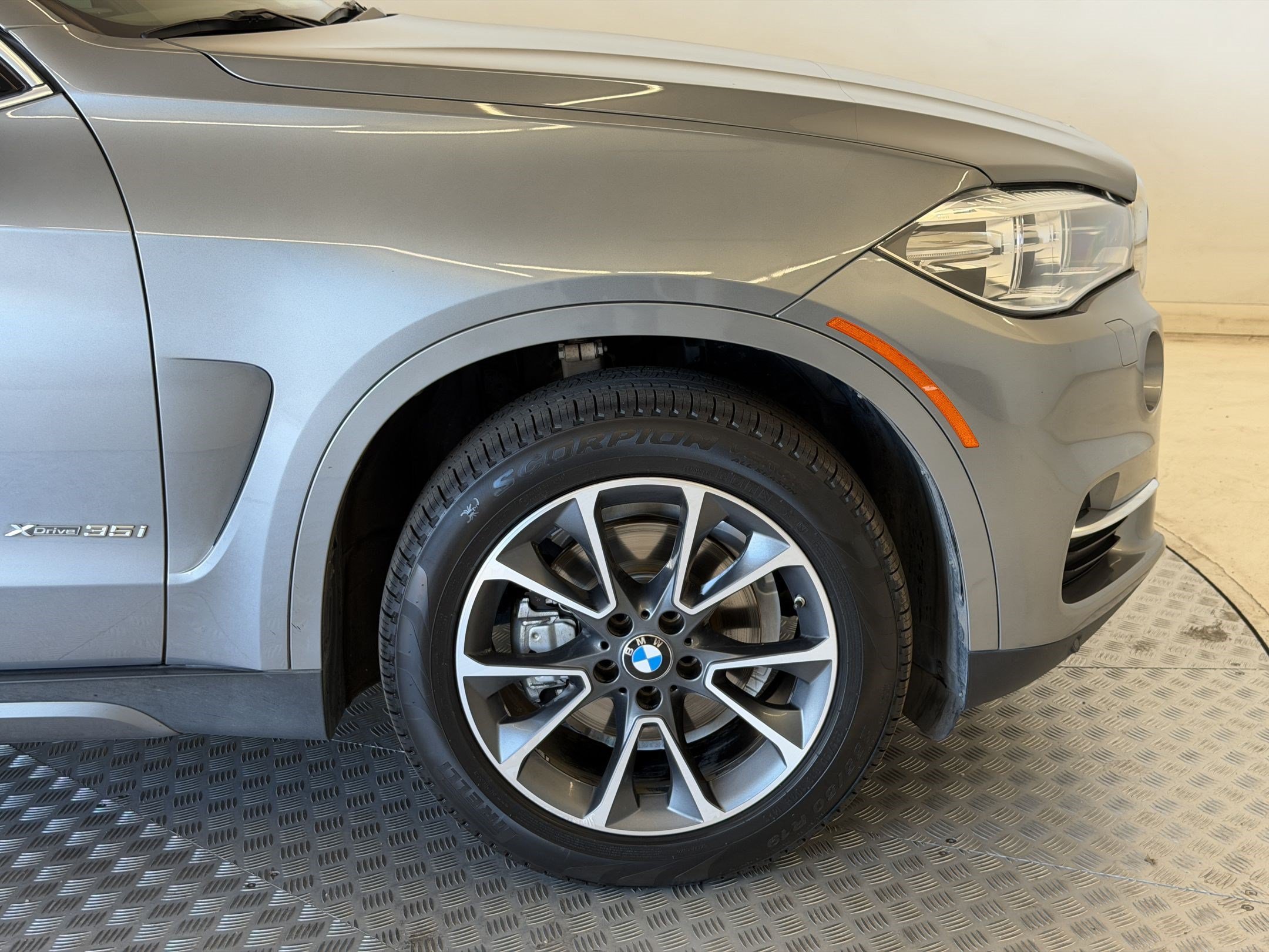 Used 2017 BMW X5 xDrive35i AWD/4WD image 13