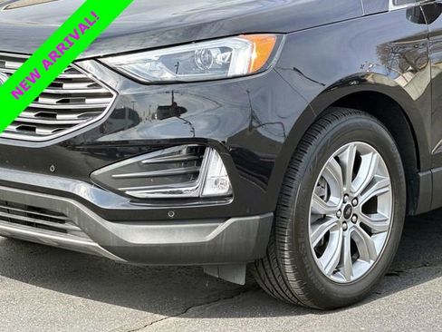 Certified 2024 Ford Edge Titanium image 5