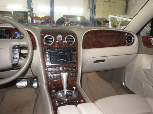 Used 2006 Bentley Flying Spur Flying Spur AWD/4WD image 37