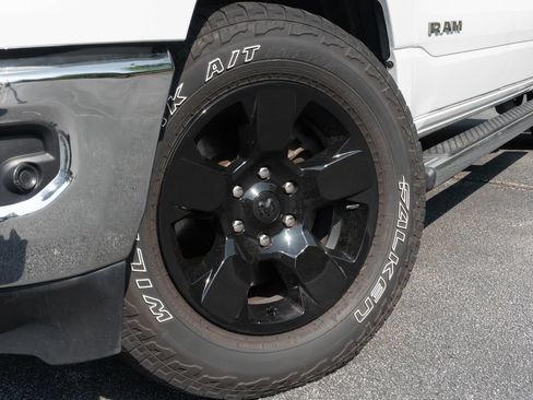 Used 2022 RAM 1500 Big Horn AWD/4WD image 2
