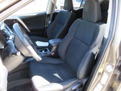 Used 2013 Toyota RAV4 XLE AWD/4WD image 21