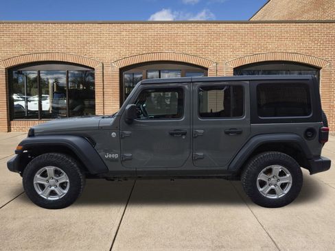 Used 2019 Jeep Wrangler Unlimited Sport S image 7