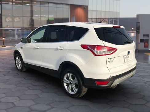 Used 2016 Ford Escape SE image 9