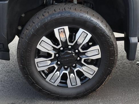 Certified 2024 GMC Sierra 3500 Denali w/ Denali Reserve Package AWD/4WD image 36