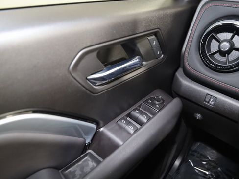 Used 2023 Chevrolet Colorado Z71 image 35