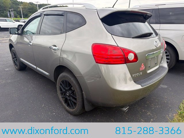 Used 2013 Nissan Rogue SV w/ Premium Pkg AWD/4WD image 3
