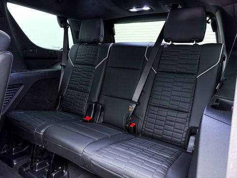 Used 2025 Cadillac Escalade Sport Platinum AWD/4WD image 47