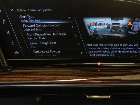 Used 2021 Cadillac Escalade Premium Luxury w/ Performance Package image 35