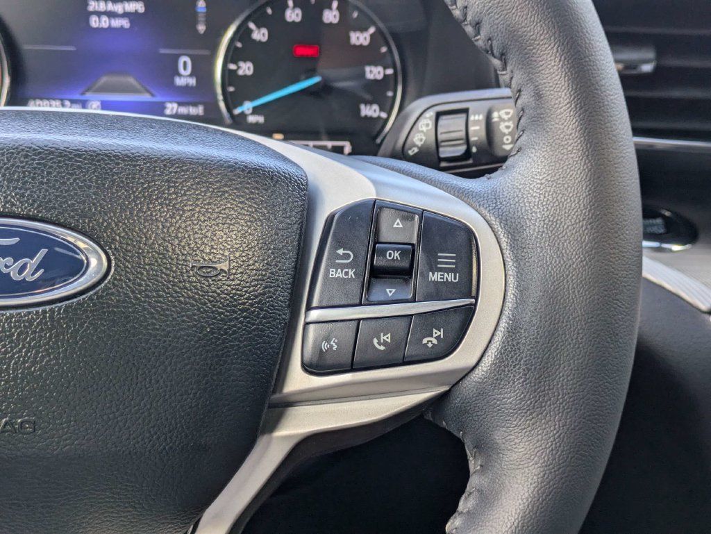 Used 2023 Ford Explorer XLT w/ Equipment Group 202A RWD image 29