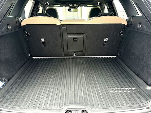 Used 2026 Volvo XC60 B5 Plus w/ Protection Package Premier AWD/4WD image 22