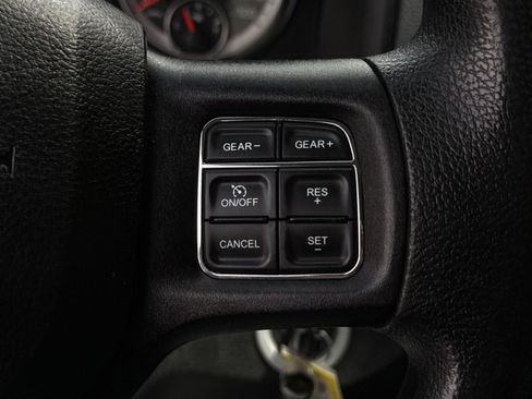 Used 2017 RAM 1500 Express AWD/4WD image 25