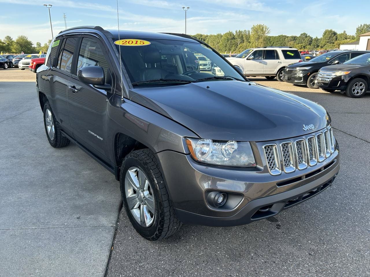 Used 2015 Jeep Compass Latitude w/ Trailer Tow Prep Group AWD/4WD image 3