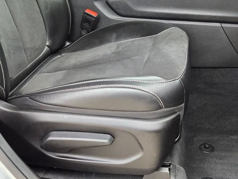 Used 2025 Jeep Grand Cherokee L Laredo RWD image 29
