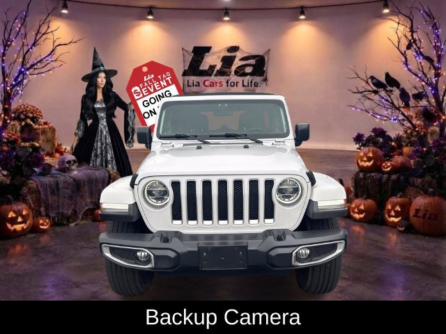 Used 2018 Jeep Wrangler Unlimited Sahara AWD/4WD image 9