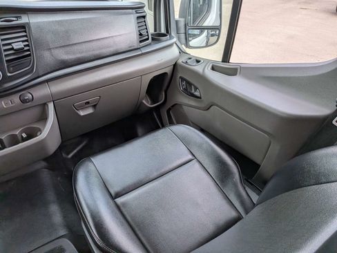 Used 2024 Ford Transit 150 Low Roof RWD image 16
