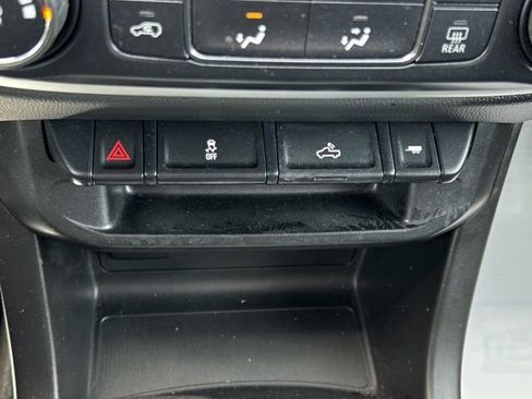 Used 2020 Chevrolet Colorado LT w/ LT Convenience Package AWD/4WD image 38