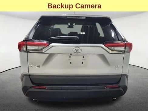 Used 2024 Toyota RAV4 LE AWD/4WD image 7