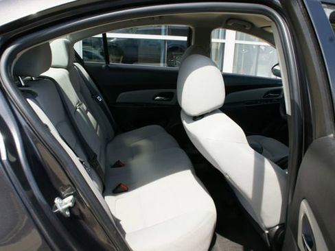 Used 2015 Chevrolet Cruze LT FWD image 26