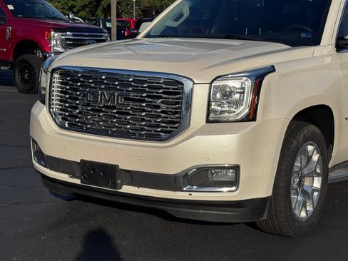 Used 2015 GMC Yukon XL SLT w/ Open Road Package AWD/4WD image 37
