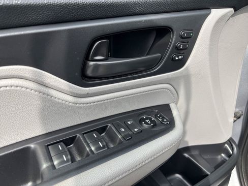 Used 2018 Honda Odyssey EX-L image 37