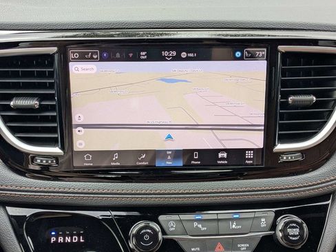 New 2026 Chrysler Pacifica Pinnacle image 32