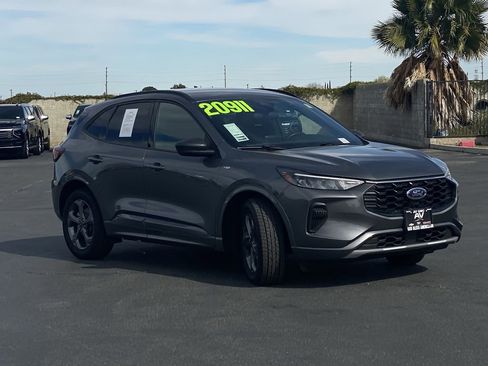 Used 2023 Ford Escape ST-Line image 11