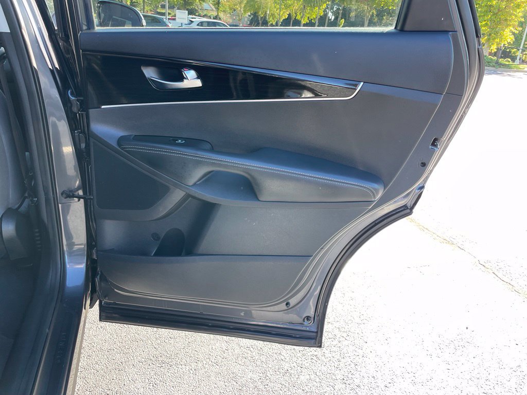 Used 2019 Kia Sorento FWD image 33