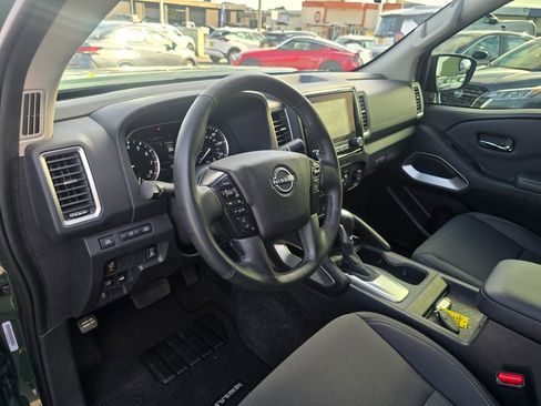 Used 2022 Nissan Frontier SV image 10