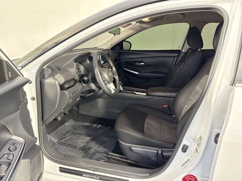 Certified 2024 Nissan Sentra SR FWD image 4