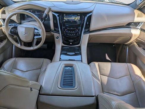 Used 2020 Cadillac Escalade Platinum AWD/4WD image 19