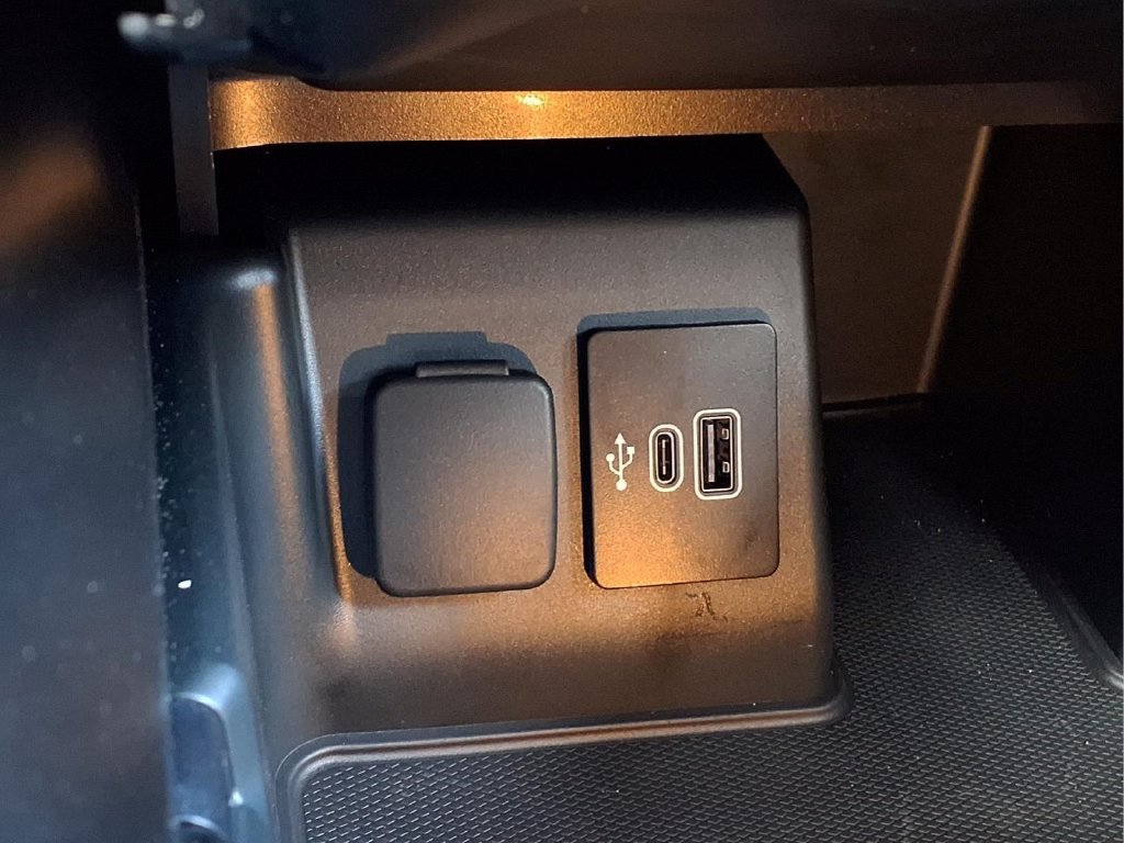 Used 2025 Ford Explorer ST AWD/4WD image 23