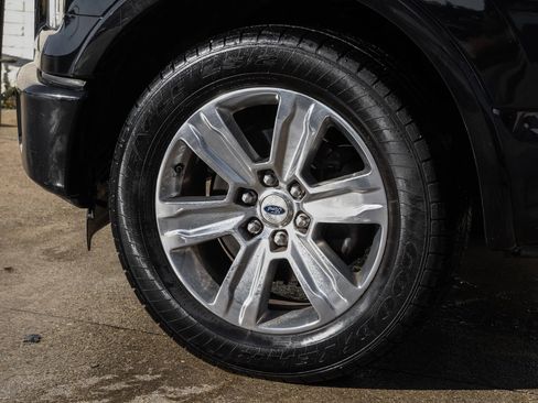 Used 2016 Ford F150 Platinum w/ Equipment Group 701A Luxury image 48