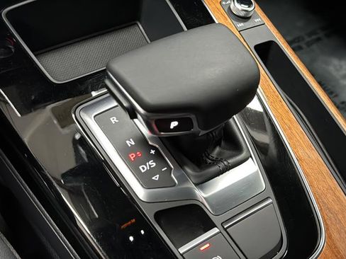 Used 2023 Audi Q5 2.0T Premium w/ Convenience Package AWD/4WD image 19