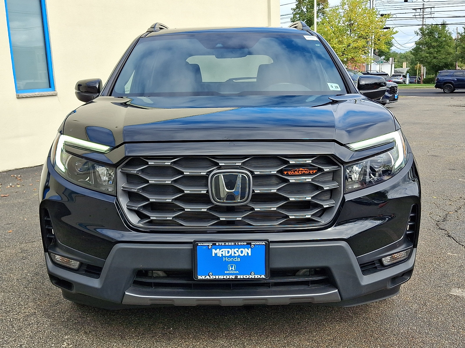 Used 2023 Honda Passport TrailSport image 2