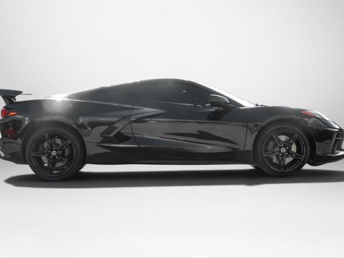Used 2020 Chevrolet Corvette Stingray Premium Cpe w/ 3LT Preferred Equipment Group RWD image 5