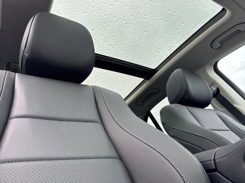 New 2026 Mercedes-Benz GLE 450e 4MATIC image 17