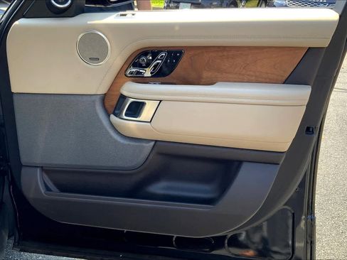 Used 2019 Land Rover Range Rover Supercharged image 21