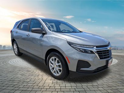 Used 2024 Chevrolet Equinox LS w/ LS Convenience Package