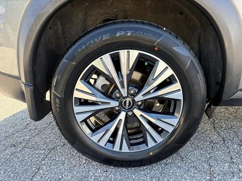 Used 2023 Nissan Rogue SV FWD image 26