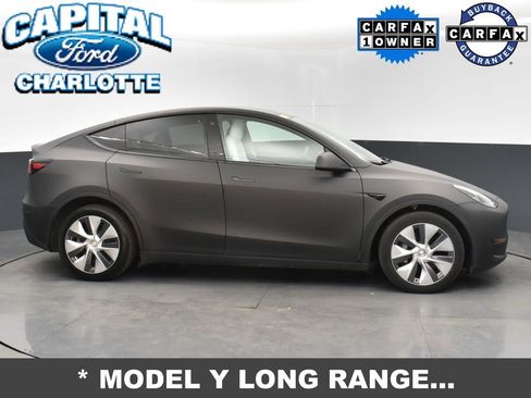 Used 2022 Tesla Model Y Long Range image 23