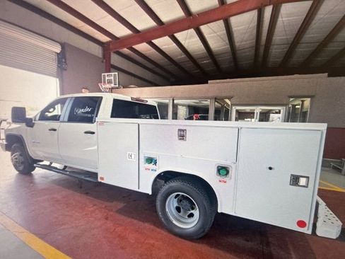 Used 2021 Chevrolet Silverado 3500 W/T w/ WT Convenience Package image 4