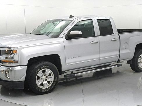 Used 2017 Chevrolet Silverado 1500 LT w/ All Star Edition AWD/4WD image 3