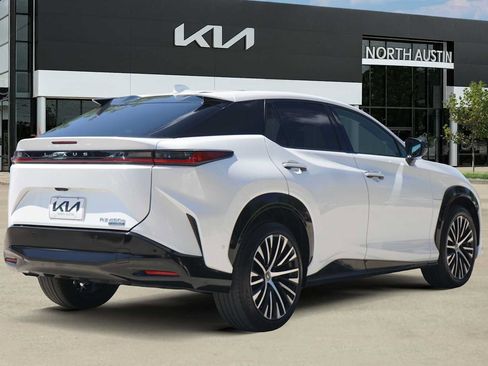 Used 2023 Lexus RZ 450e Premium w/ Technology Package AWD/4WD image 5