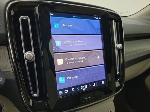 Used 2023 Volvo XC40 B5 Plus w/ Protection Package Premier image 28