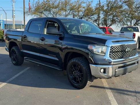 Used 2020 Toyota Tundra 4x4 CrewMax image 2