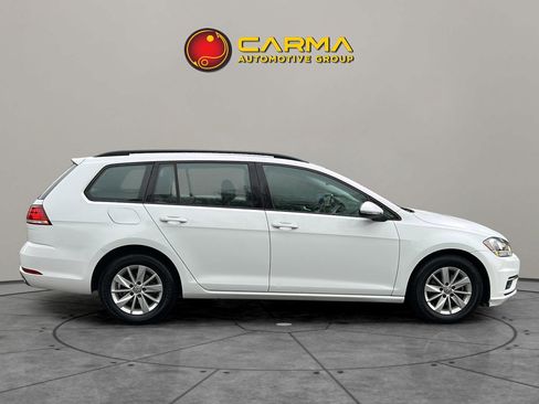 Used 2019 Volkswagen Golf S image 9