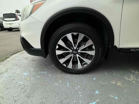 Used 2016 Subaru Outback 2.5i Limited image 7