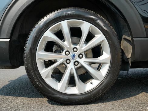 Used 2021 Ford Explorer Platinum w/ Equipment Group 601A AWD/4WD image 17