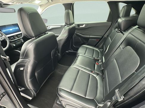 Used 2025 Ford Escape Platinum AWD/4WD image 9