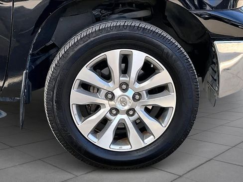 Used 2012 Toyota Tundra Limited w/ Platinum Pkg image 11